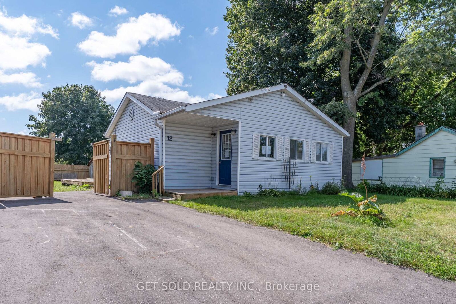 Property Photo: 12 Vimy Street ON L7J 1S1