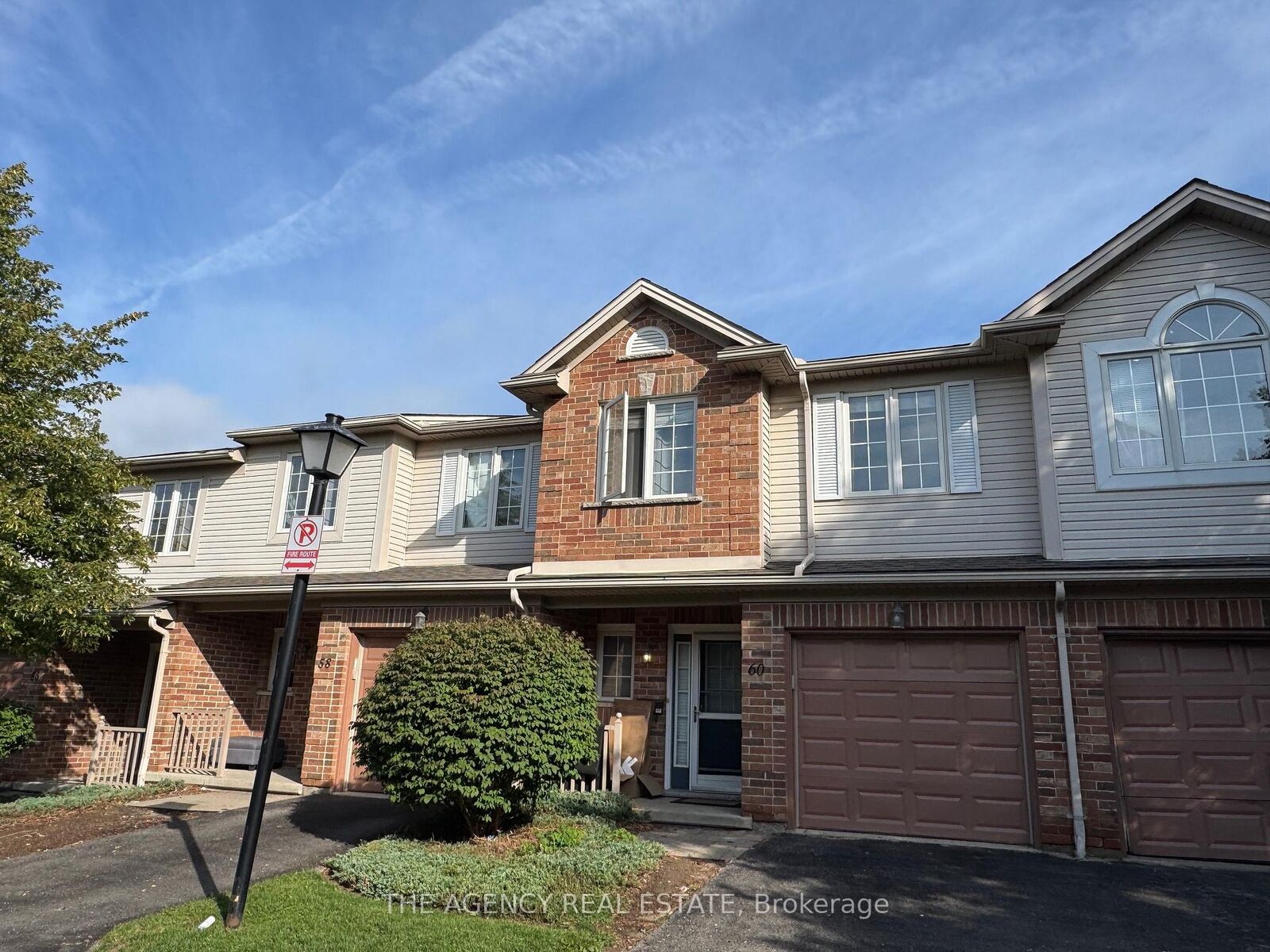 Property Photo: 320 Ambleside Drive 60 ON N6G 5H9