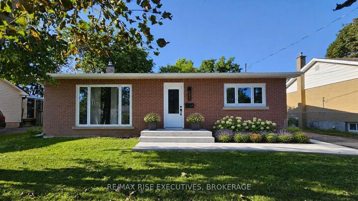 Property Photo: 47 Henry Crescent ON K7N 1G6