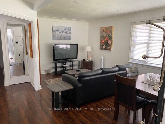 Property Photo:  6722 Dunn Street Upper  ON L2G 2R1 