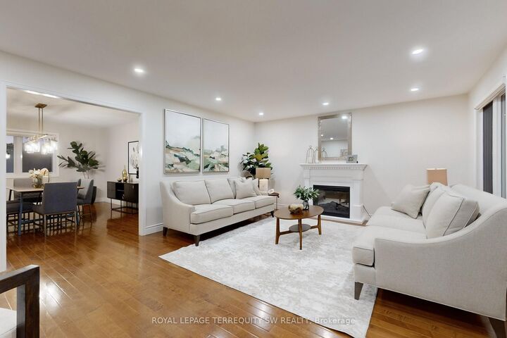 Property Photo: 8 Chalmers Court ON L6Z 3G9