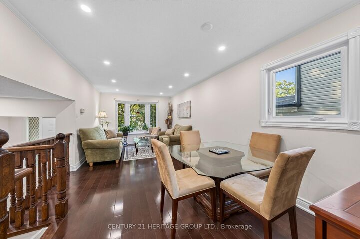 Property Photo:  38 Kitsilano Crescent  ON L4C 5A5 