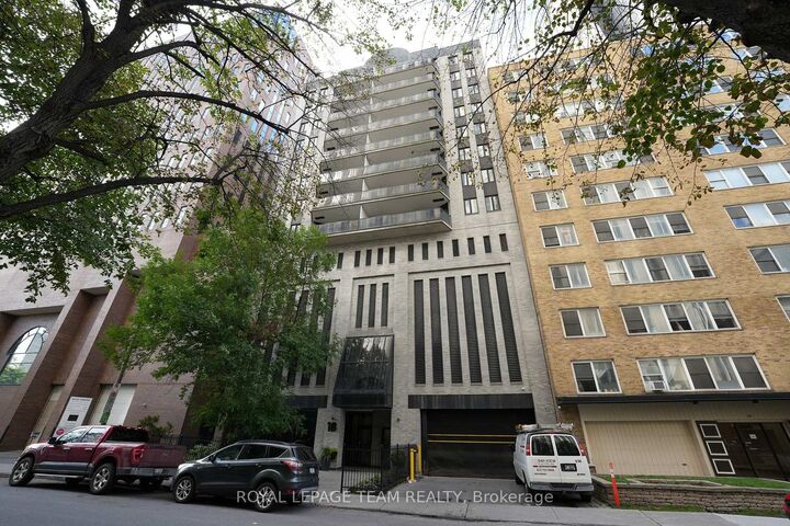 Property Photo:  18 Nepean Street 903  ON K2P 2L2 