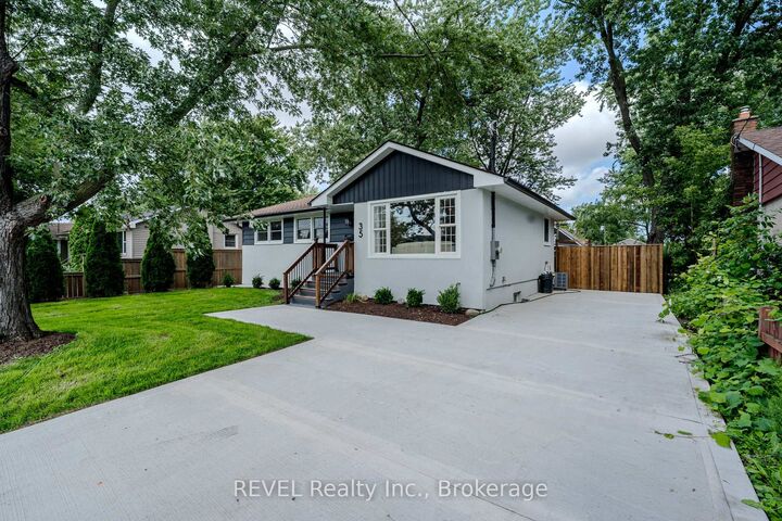 35 Burness Drive — photo 1