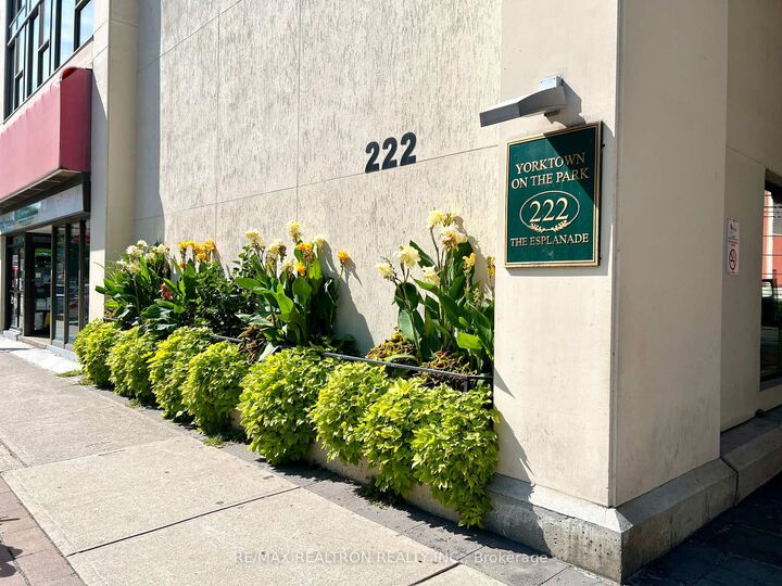 Property Photo: 222 The Esplanade N/A 512 ON M5A 4M8