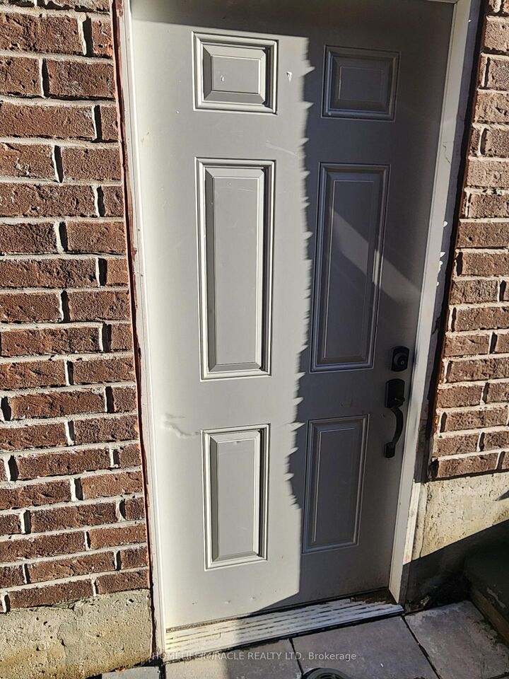 Property Photo: 1607 Emberton Way ON L9S 0N4