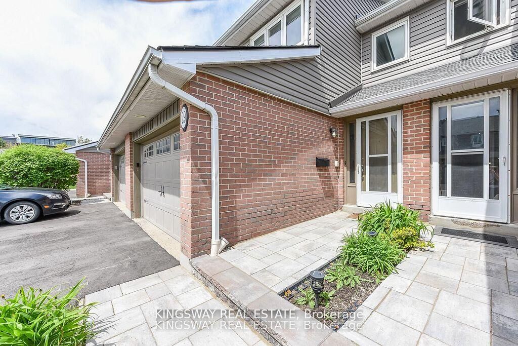 Property Photo: 3125 Fifth Line W 29 ON L5L 3S8