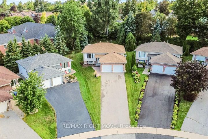 Property Photo: 28 Jordon Crescent ON L3V 8A9