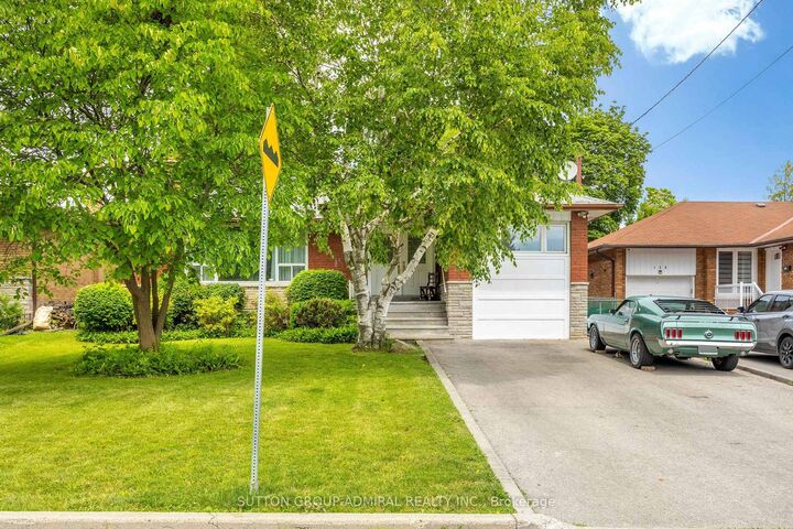 Property Photo: 138 Kennard Avenue ON M3H 4M5