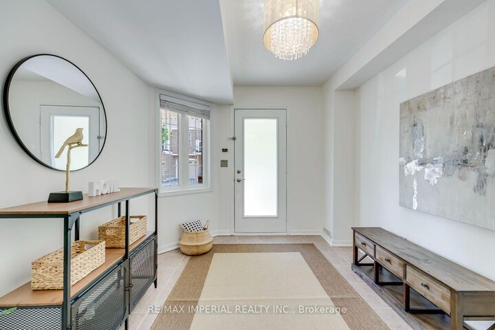 Property Photo: 620 Ferguson Drive 86 ON L9T 0M8