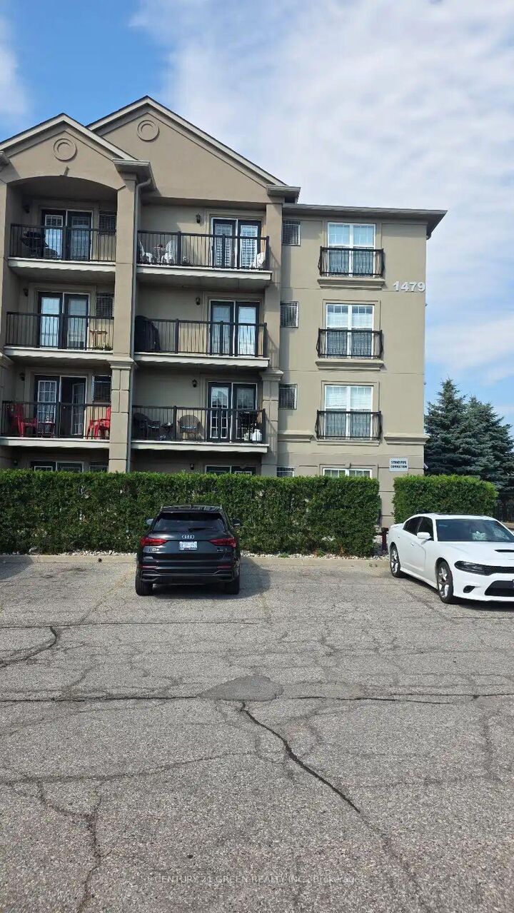 Property Photo: 1479 Maple Avenue 108 ON L9T 0B5
