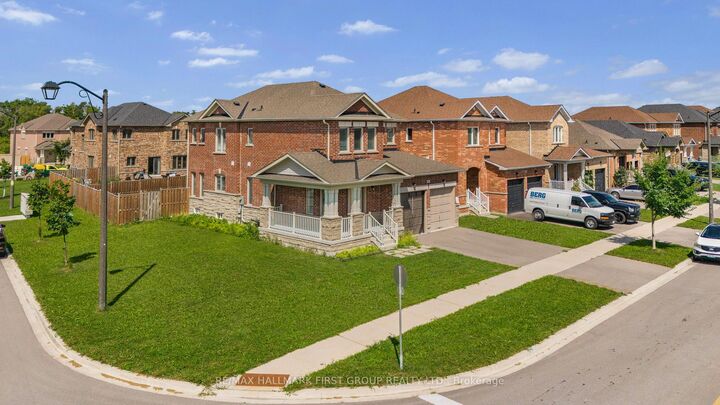 Property Photo:  2 Foster Hewitt Street  ON L0K 1A0 