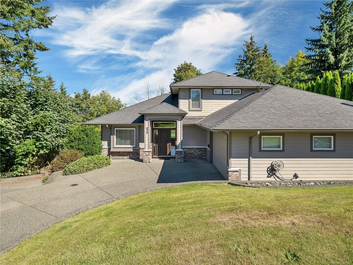 Property Photo: 830 Pinecrest Rd BC V9W 3P3