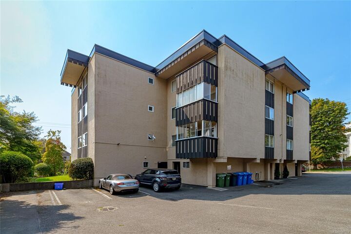 Property Photo:  1000 McClure St #101  BC V8V 3E9 