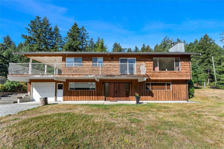 Property Photo: 330 Saltspring Way BC V8K 2G7