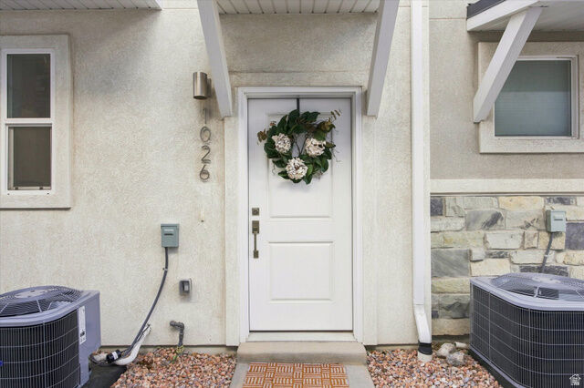 Property Photo: 1026 S 2770 E UT 84660