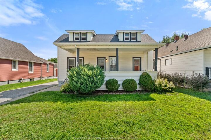 Property Photo: 22 Melrose Avenue ON N8H 2H9