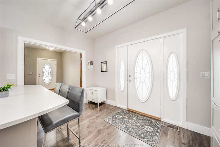 Property Photo: 90 Victoria ON N8M 1M7