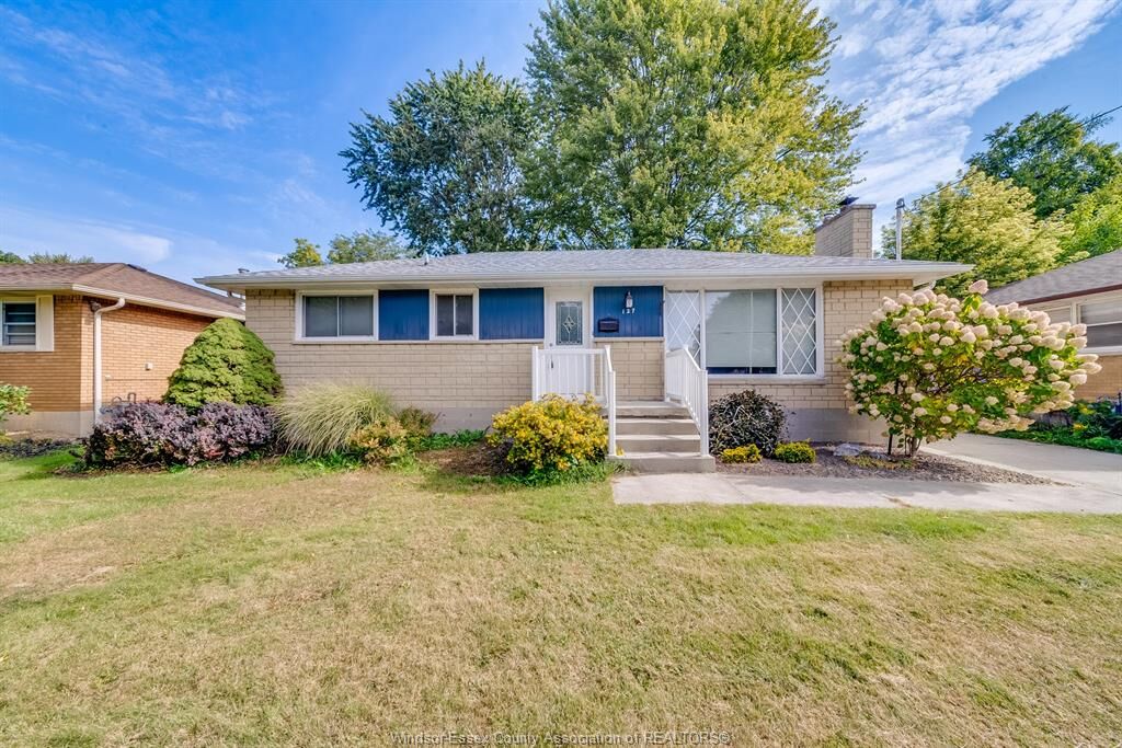 Property Photo: 127 Coverdale Street ON N7L 2V1