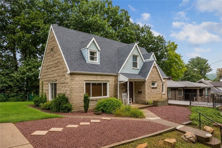 Property Photo: 162 Grandview Way PA 15022