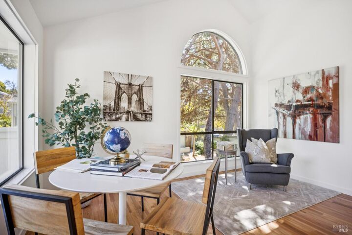 Property Photo:  94 Eucalyptus Knoll Street 94  CA 94941 