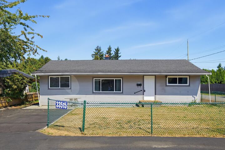 33515 8 Avenue — photo 1