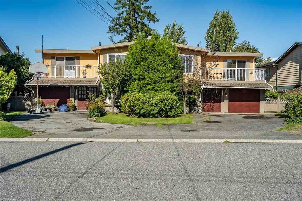 Property Photo: 5531 Maple Crescent 5529 BC V4K 1G3