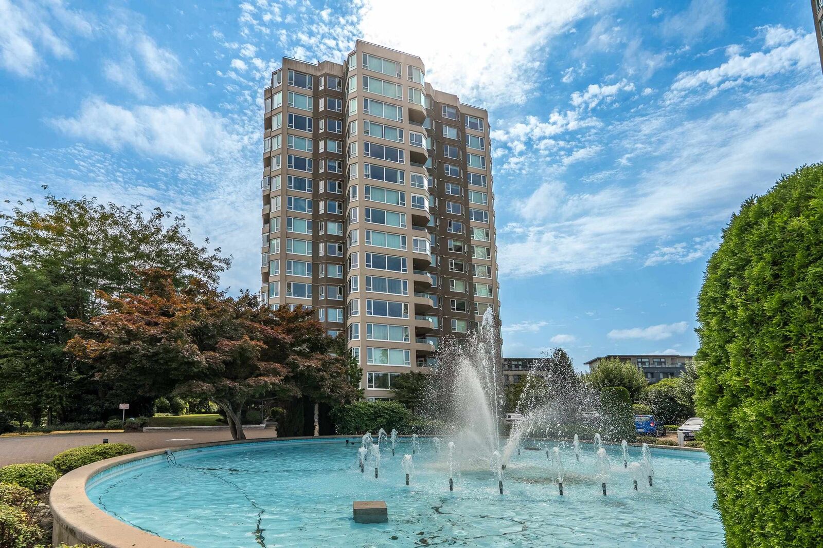 Property Photo: 3170 Gladwin Road 404 BC V2T 5T1