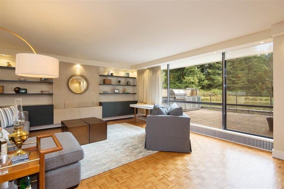 Property Photo: 4900 Cartier Street 108 BC V6M 4H2