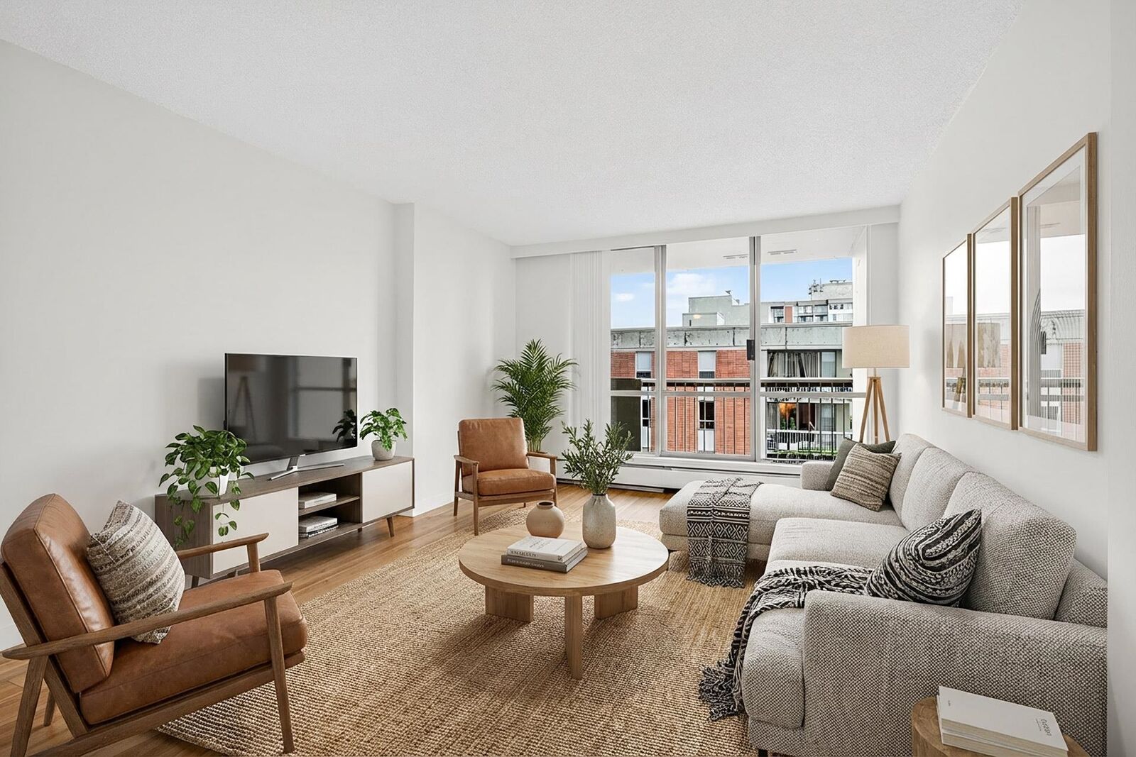 Property Photo:  2016 Fullerton Avenue 1306  BC V7N 3E9 