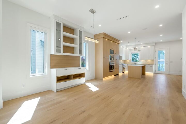 Property Photo: 6139 Ashworth Avenue 1 BC V5E 3T8