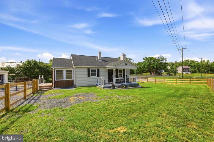 Property Photo:  1131 John Marshall Highway  VA 22657 