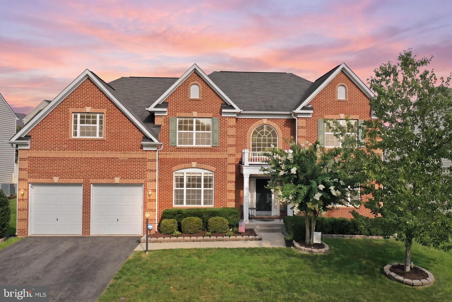 Property Photo: 41663 Blue Grama Circle VA 20105
