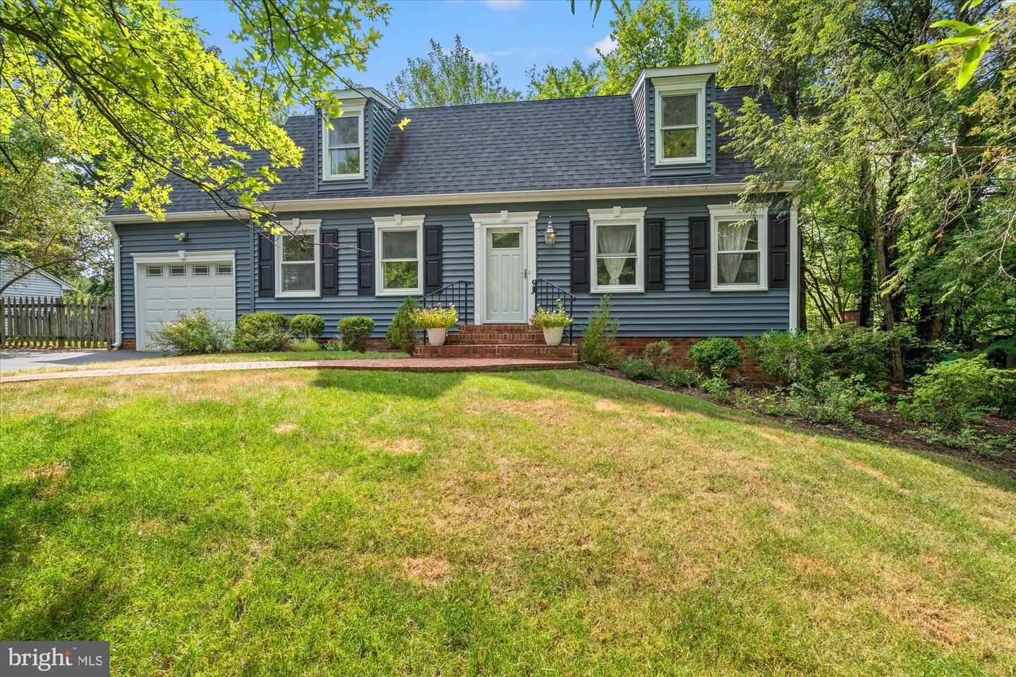 Property Photo: 8622 Vernon Avenue VA 22309