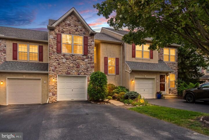 Property Photo:  5 Abbott Ct  PA 19403 