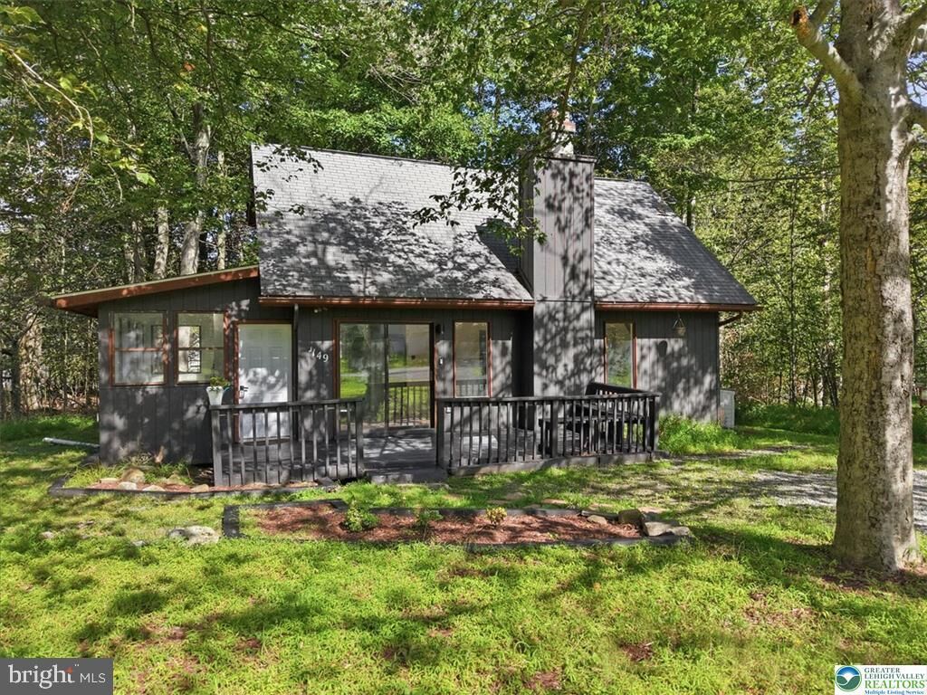 Property Photo:  9205 Westwood Drive  PA 18466 