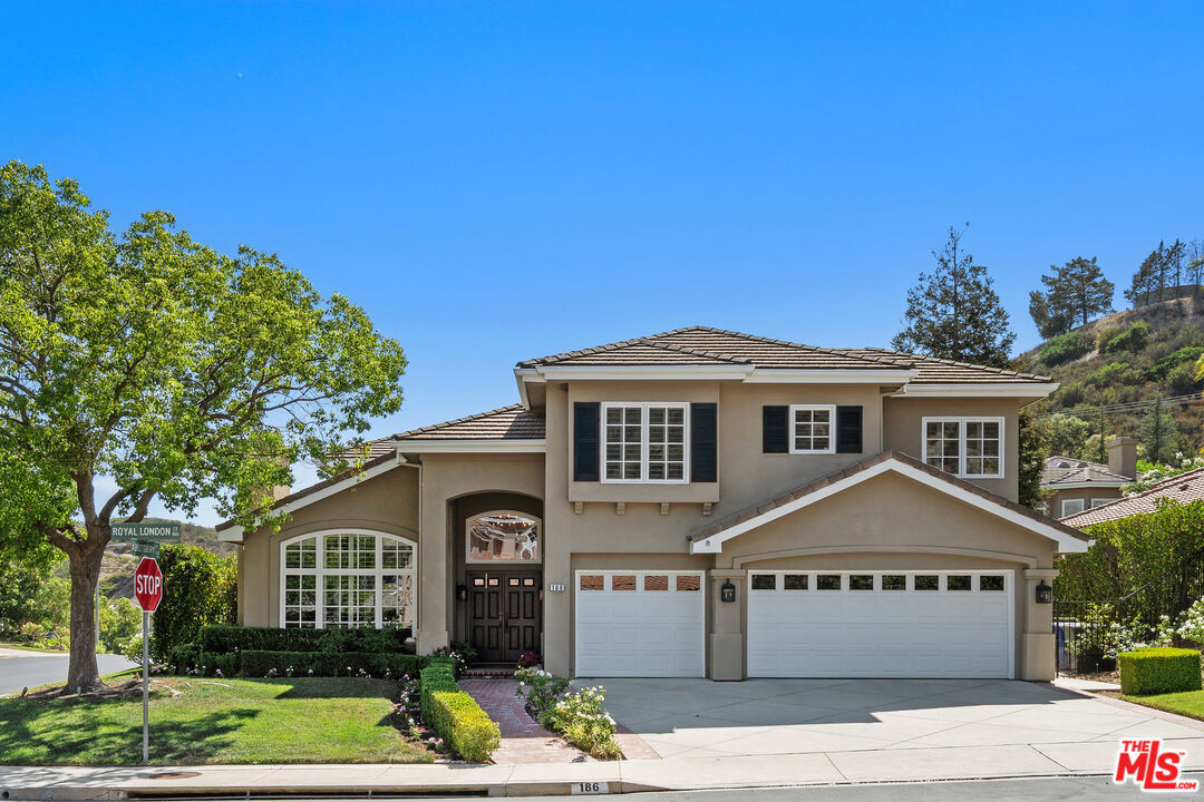 Property Photo: 186 Royal London Ct CA 91361