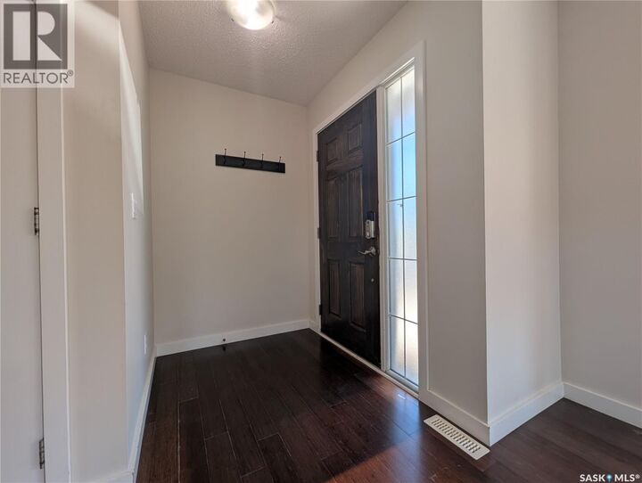 Property Photo: 247 245 Ashworth Crescent SK S7T 0P2