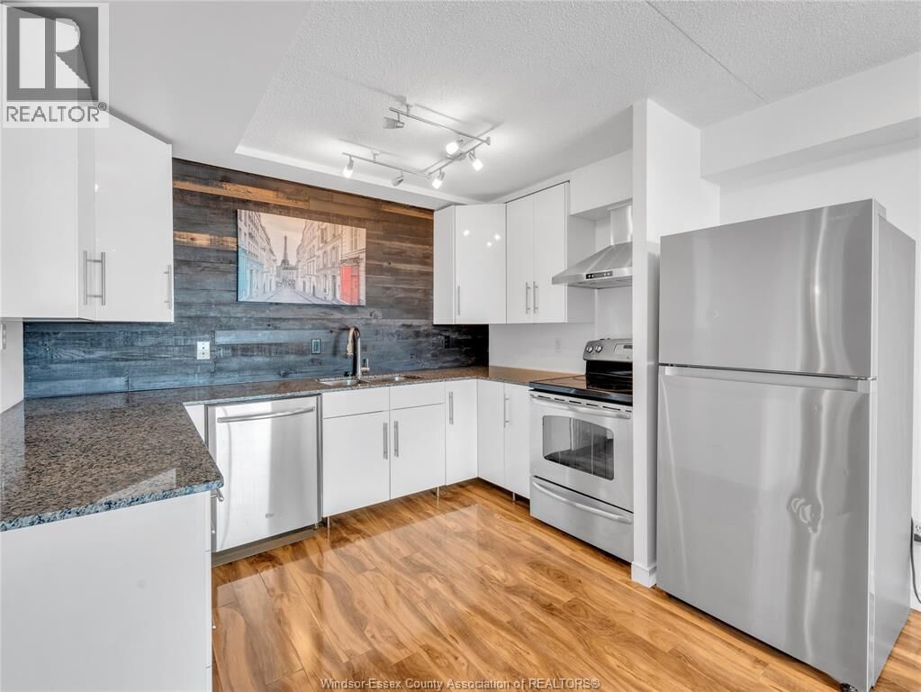 Property Photo:  150 Park 1911  ON N9A 7A2 