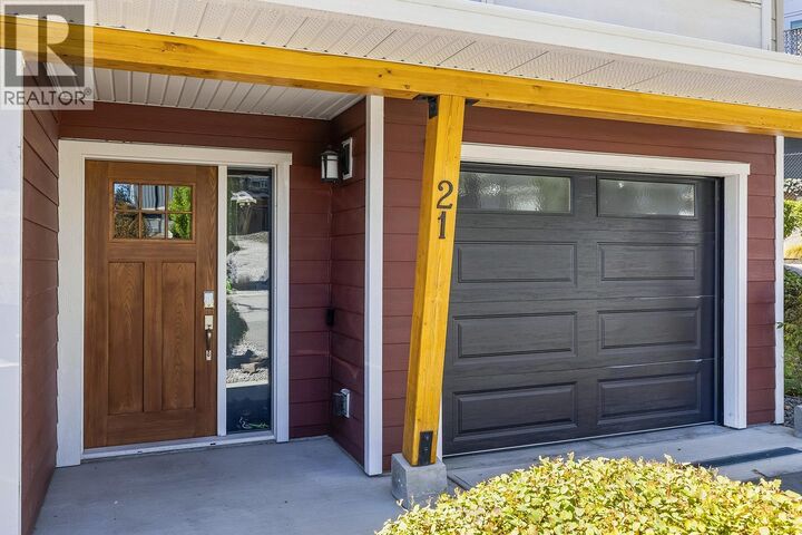 Property Photo: 2490 Tuscany Drive 21 BC V4T 3M4