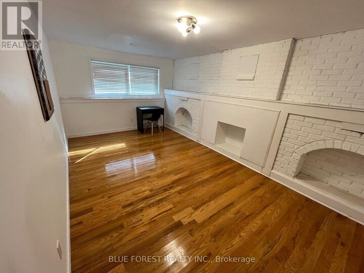 Property Photo: 53 Tumbleweed Crescent 1 ON N6E 2N6