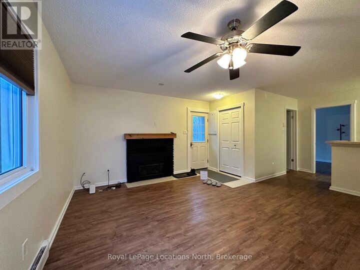 Property Photo:  15 Dawson Drive 11  ON L9Y 5B4 