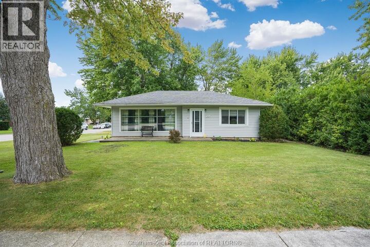 Property Photo:  113 Queen St Street North  ON N0P 2L0 