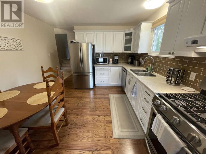 Property Photo:  58 Stewart Cres  ON P5A 3C4 