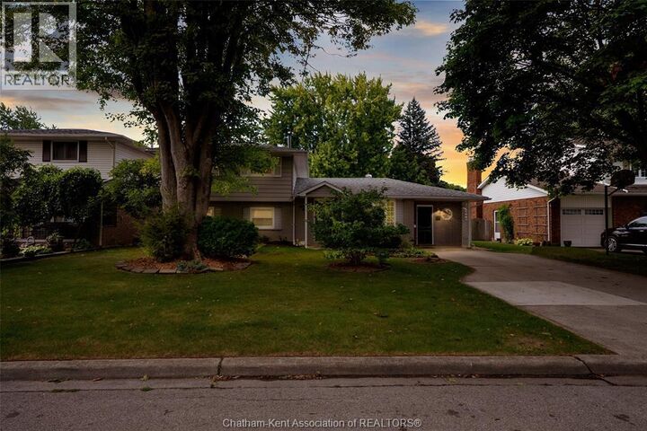 Property Photo:  25 Sylvester Drive  ON N7M 2B7 