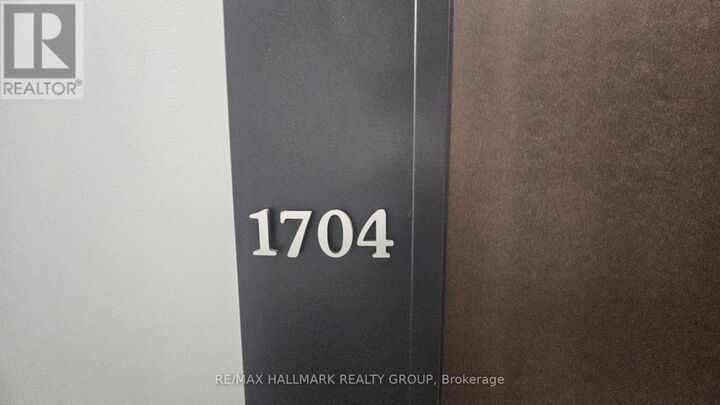 Property Photo:  199 Slater Street 1704  ON K1P 0C8 