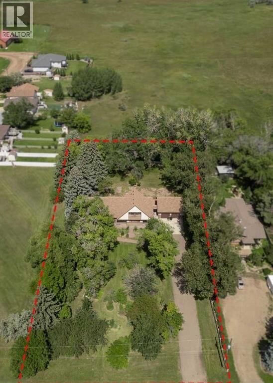 Property Photo: 1024 Cassils Road West AB T1R 0E2