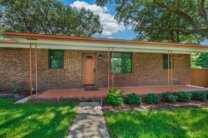 Property Photo:  1437 Cat Mar Road  FL 32578 