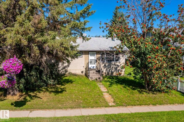 Property Photo: 5024 50 Avenue AB T0G 1L0