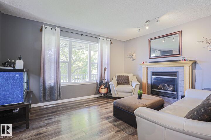Property Photo:  17468 89 Street NW  AB T5Z 3X9 